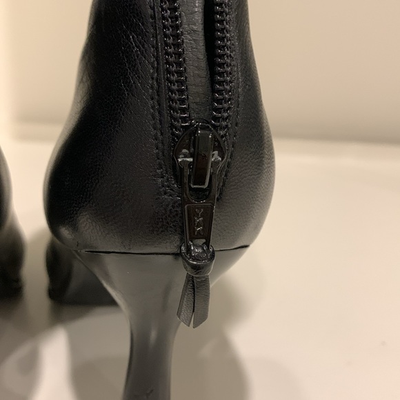 Stuart Weitzman ankle booties - Picture 3 of 8
